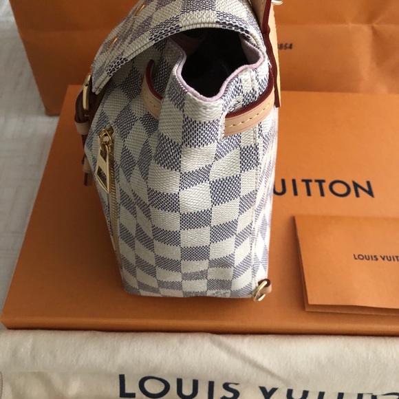 Backpack - Picture 12 of 12